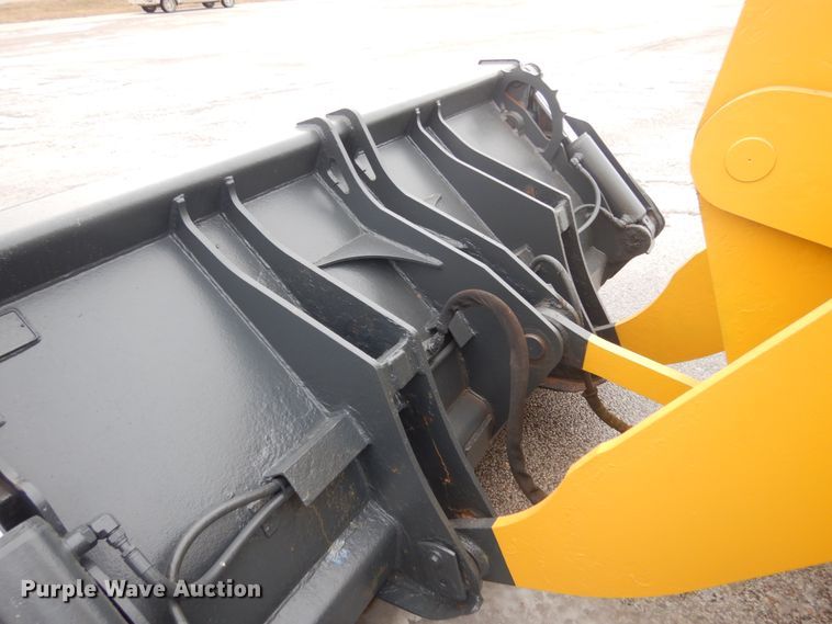 image for item JK9811 2003 Komatsu WA250-5L  wheel loader