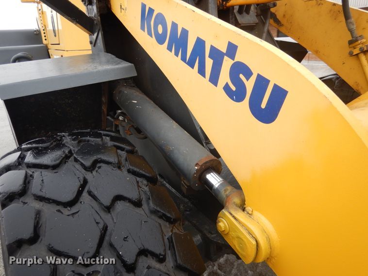 image for item JK9811 2003 Komatsu WA250-5L  wheel loader