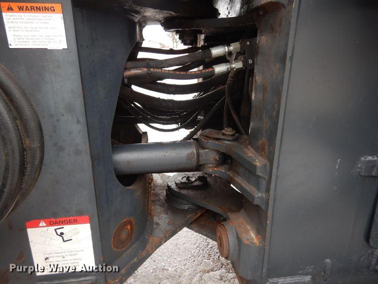 image for item JK9811 2003 Komatsu WA250-5L  wheel loader