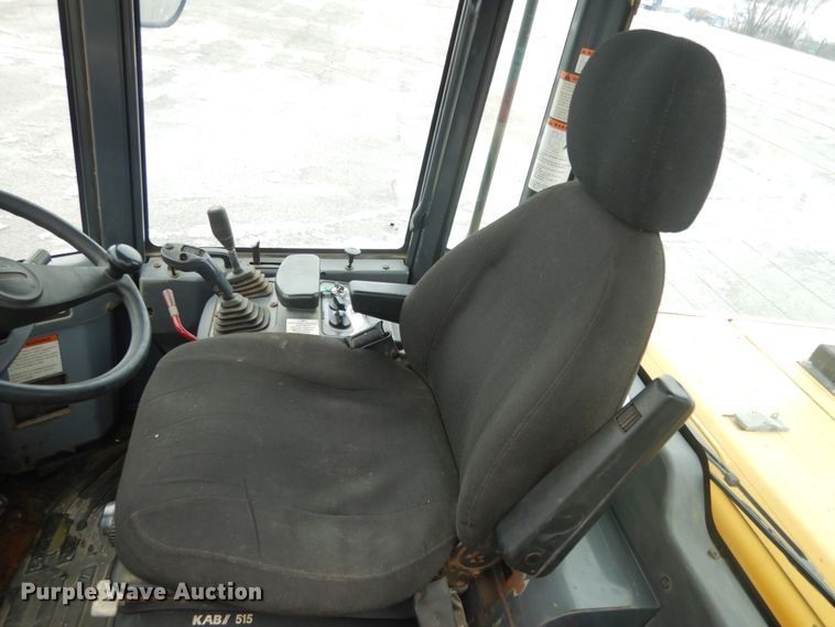 image for item JK9811 2003 Komatsu WA250-5L  wheel loader