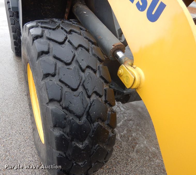 image for item JK9811 2003 Komatsu WA250-5L  wheel loader