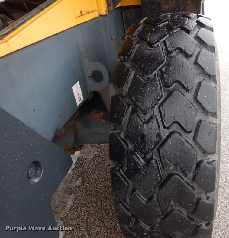 image for item JK9811 2003 Komatsu WA250-5L  wheel loader