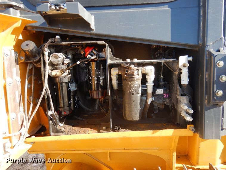 image for item JK9822 2015 John Deere 550K XLT  dozer