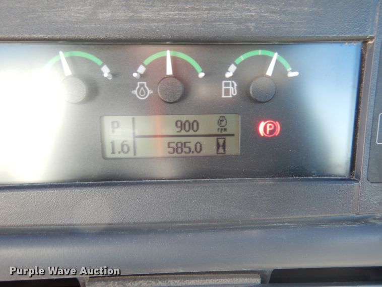 image for item JK9822 2015 John Deere 550K XLT  dozer