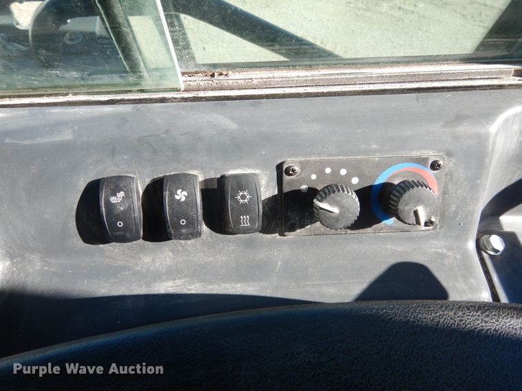 image for item JK9822 2015 John Deere 550K XLT  dozer