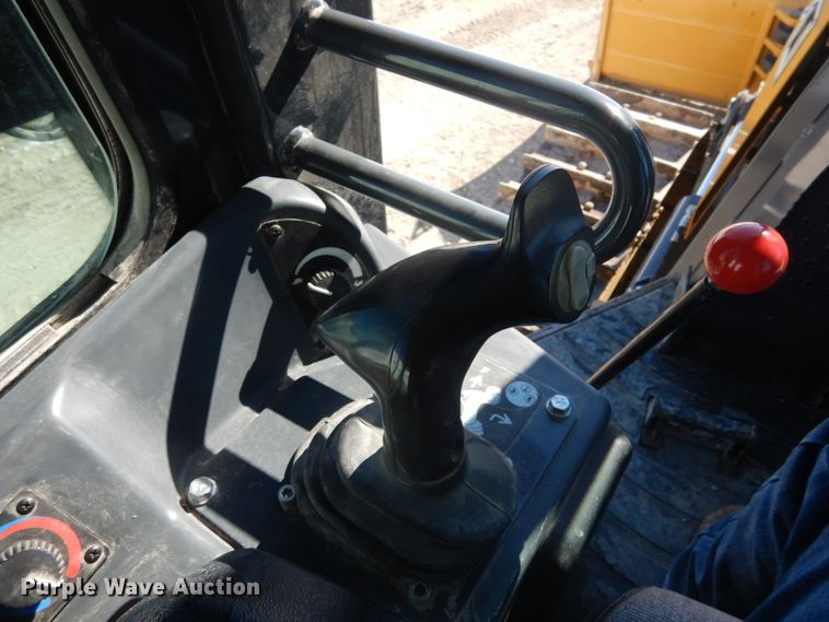 image for item JK9822 2015 John Deere 550K XLT  dozer