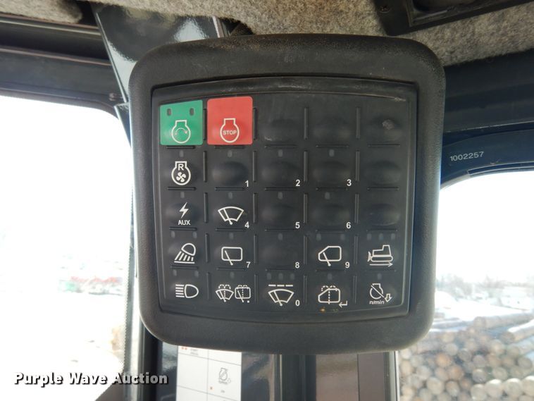 image for item JK9822 2015 John Deere 550K XLT  dozer