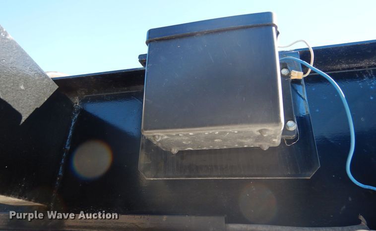 image for item JK9823 2007 Mac Lander  equipment trailer