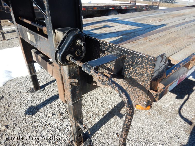 image for item JK9823 2007 Mac Lander  equipment trailer