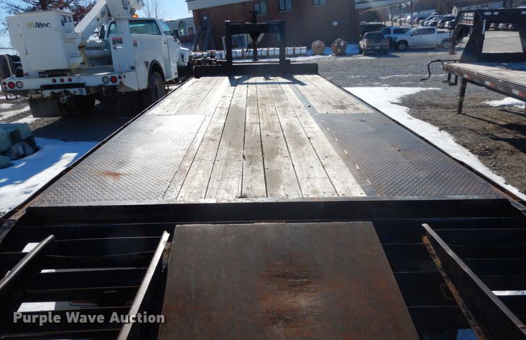 image for item JK9823 2007 Mac Lander  equipment trailer