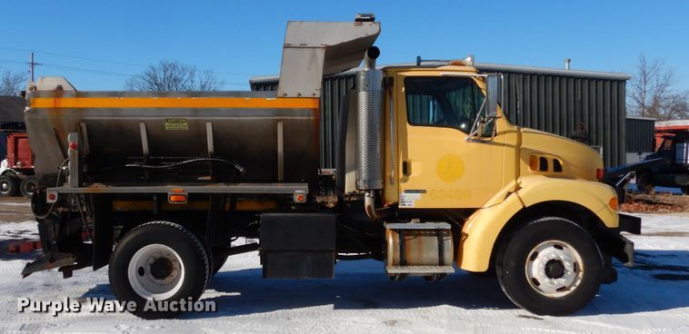 image for item JK9825 2003 Sterling L7500  spreader truck