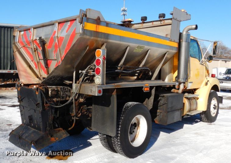 image for item JK9825 2003 Sterling L7500  spreader truck