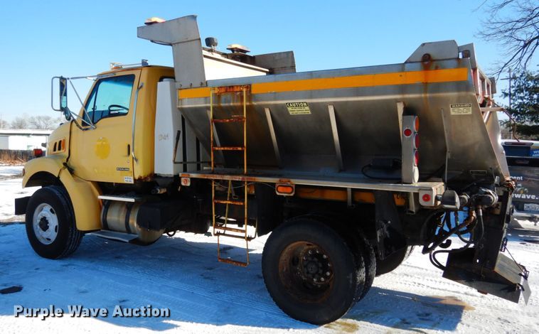 image for item JK9825 2003 Sterling L7500  spreader truck