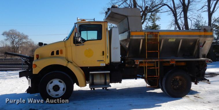 image for item JK9825 2003 Sterling L7500  spreader truck