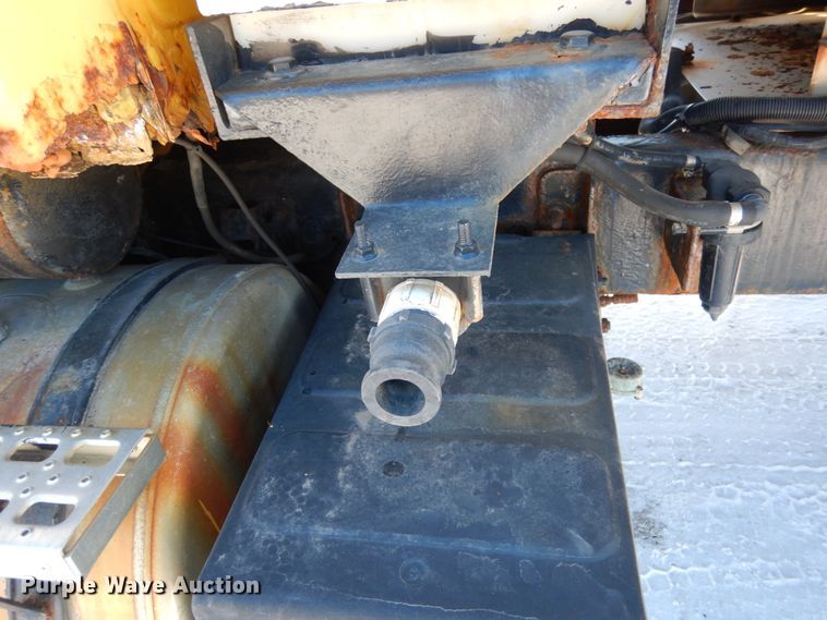 image for item JK9825 2003 Sterling L7500  spreader truck