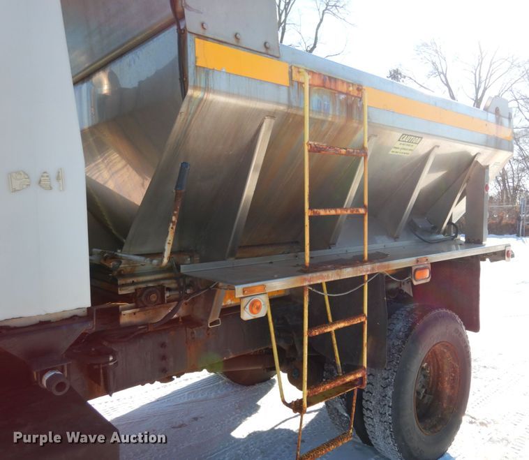 image for item JK9825 2003 Sterling L7500  spreader truck