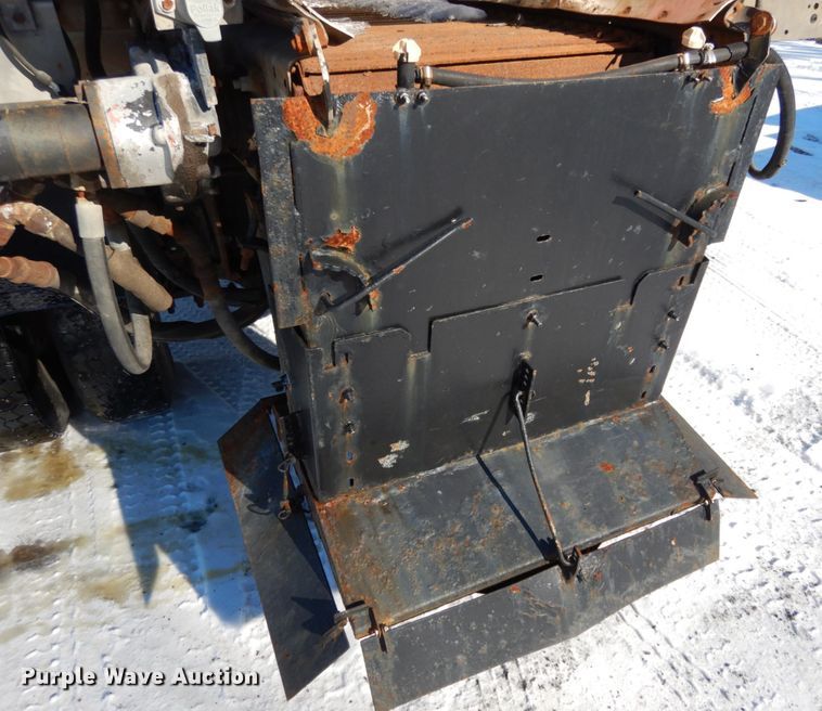 image for item JK9825 2003 Sterling L7500  spreader truck