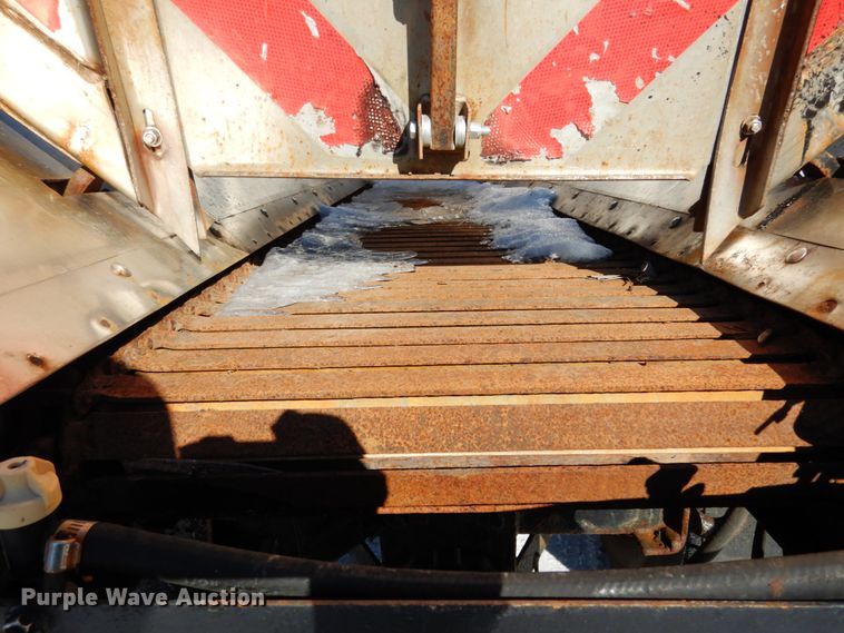 image for item JK9825 2003 Sterling L7500  spreader truck