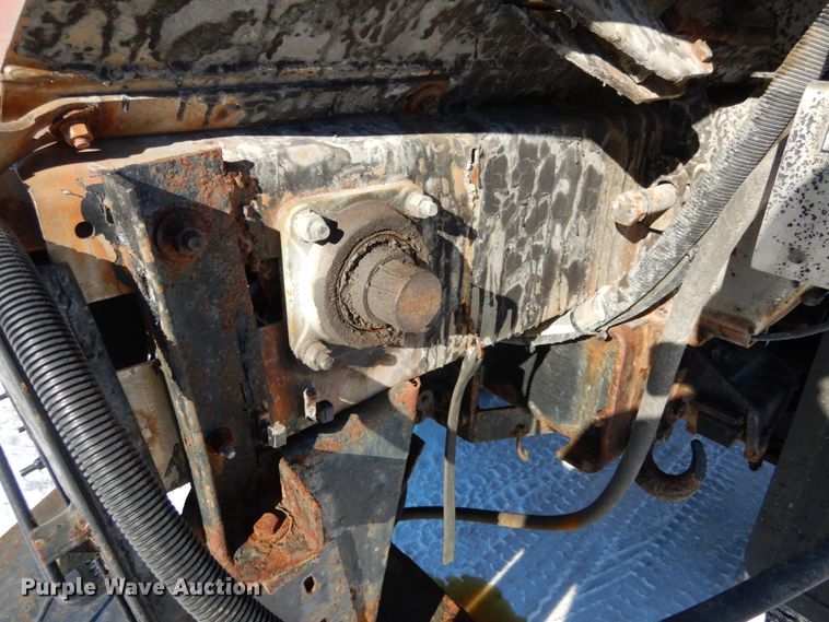 image for item JK9825 2003 Sterling L7500  spreader truck