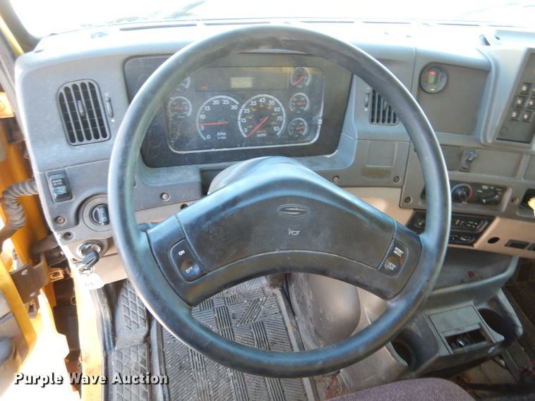 image for item JK9825 2003 Sterling L7500  spreader truck