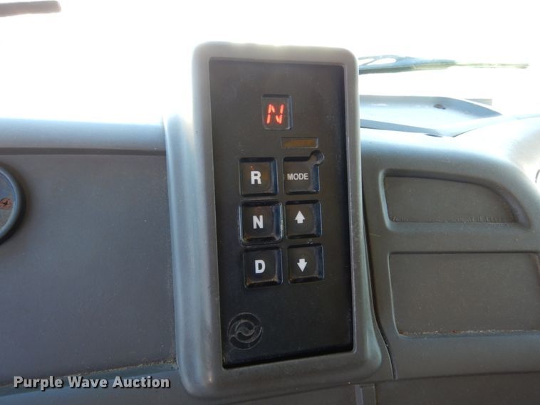 image for item JK9825 2003 Sterling L7500  spreader truck