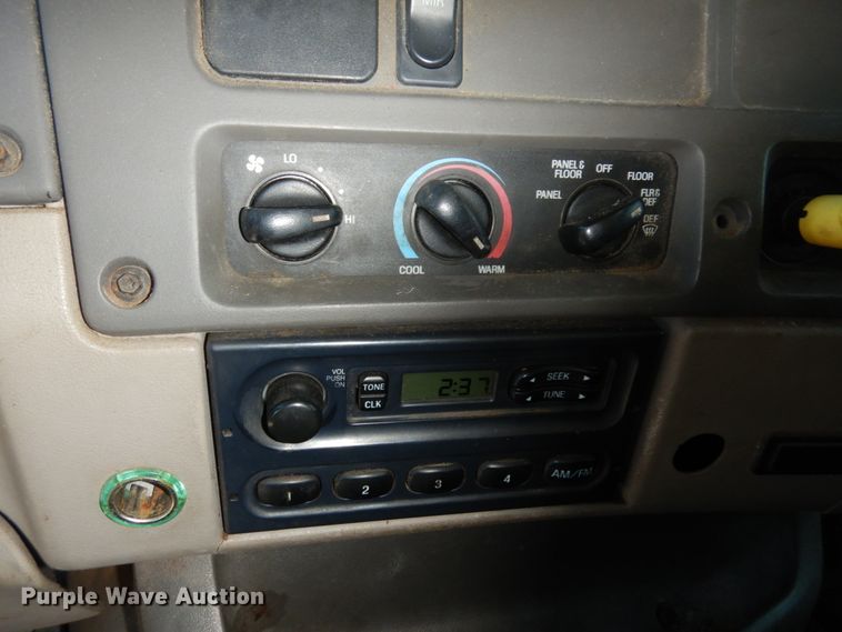 image for item JK9825 2003 Sterling L7500  spreader truck