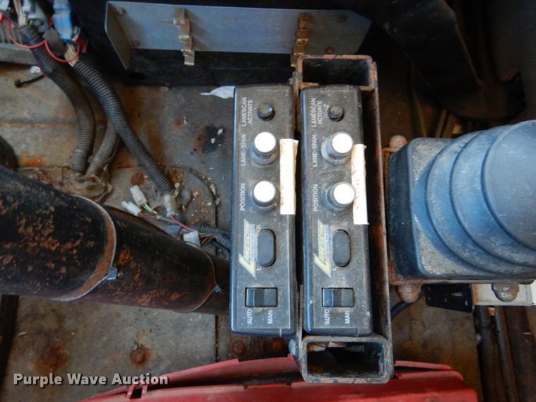 image for item JK9825 2003 Sterling L7500  spreader truck