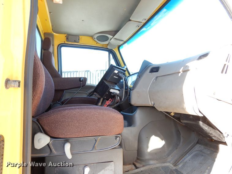 image for item JK9825 2003 Sterling L7500  spreader truck