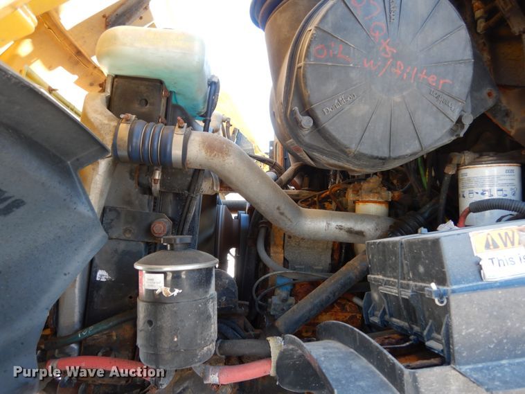 image for item JK9825 2003 Sterling L7500  spreader truck