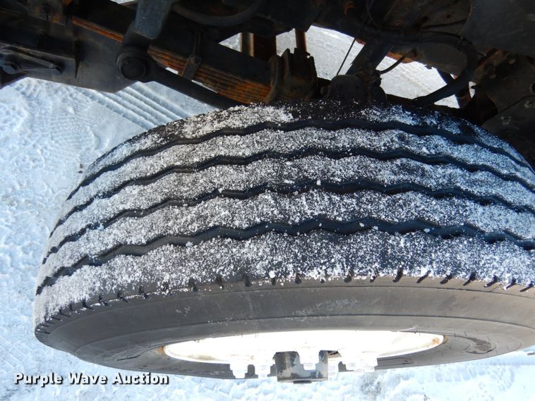 image for item JK9825 2003 Sterling L7500  spreader truck