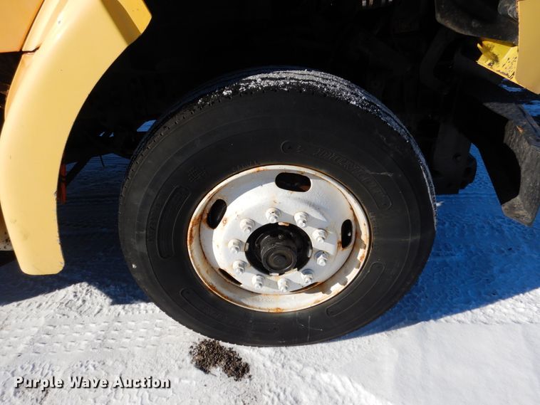 image for item JK9825 2003 Sterling L7500  spreader truck