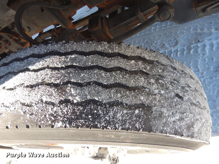 image for item JK9825 2003 Sterling L7500  spreader truck