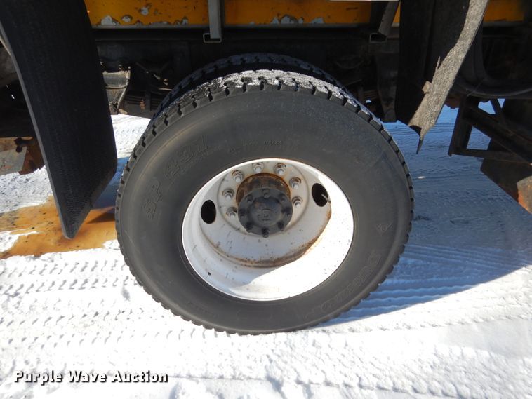 image for item JK9825 2003 Sterling L7500  spreader truck