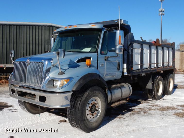 image for item JK9827 2003 International 7500  dump truck