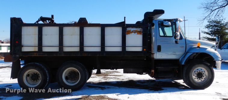 image for item JK9827 2003 International 7500  dump truck