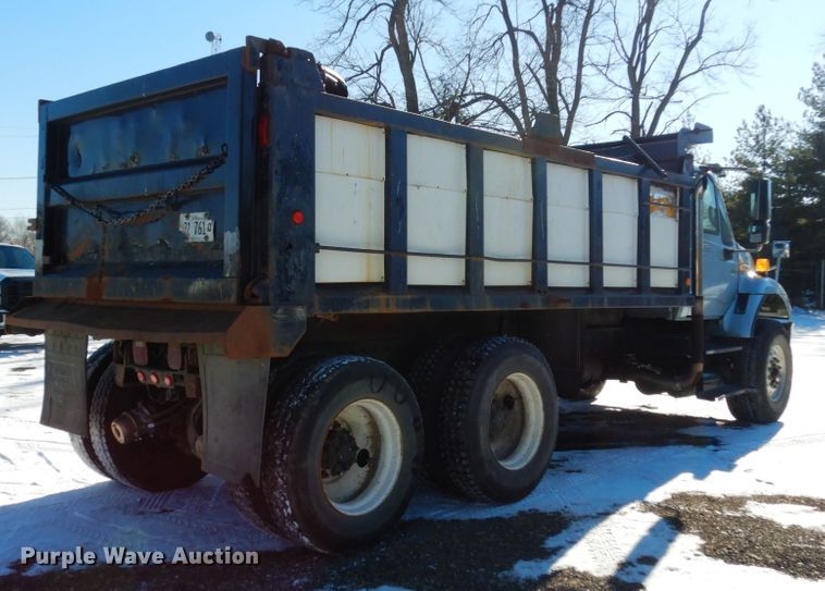 image for item JK9827 2003 International 7500  dump truck