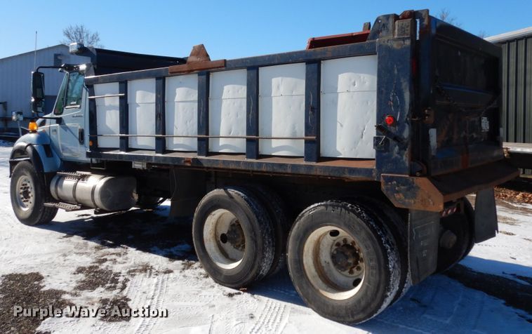 image for item JK9827 2003 International 7500  dump truck