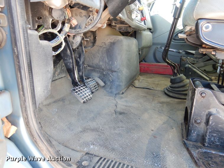 image for item JK9827 2003 International 7500  dump truck