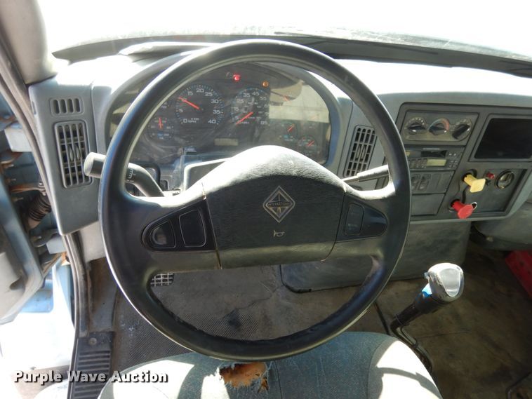 image for item JK9827 2003 International 7500  dump truck