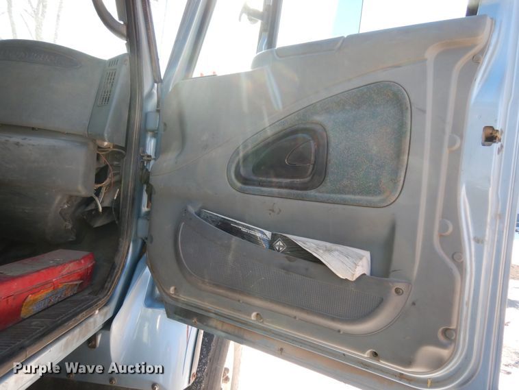 image for item JK9827 2003 International 7500  dump truck