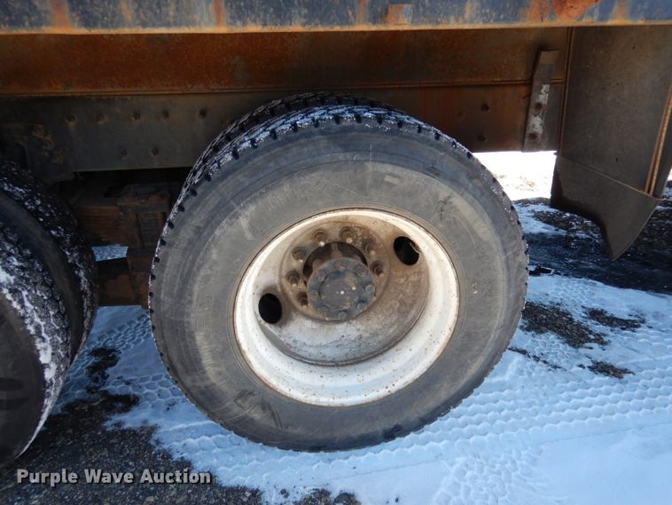 image for item JK9827 2003 International 7500  dump truck