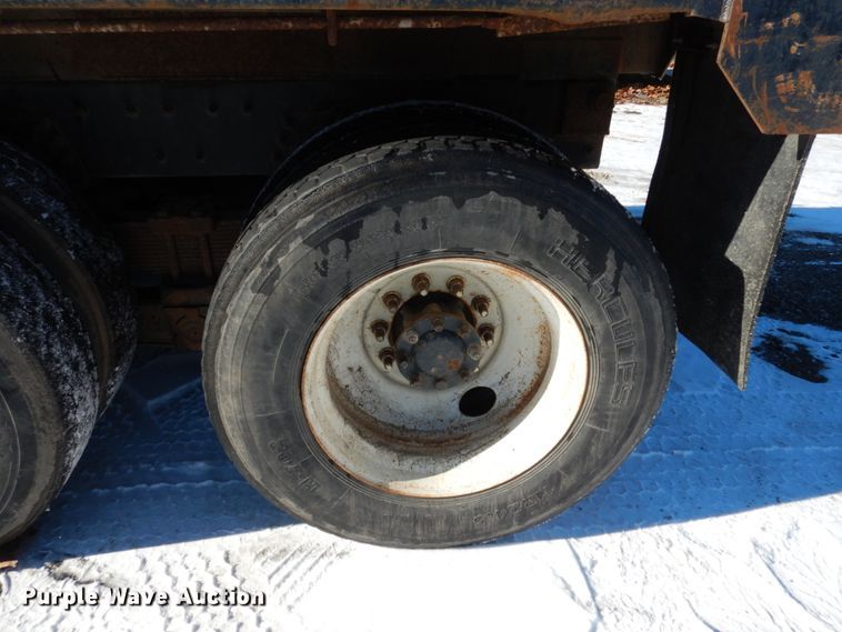 image for item JK9827 2003 International 7500  dump truck