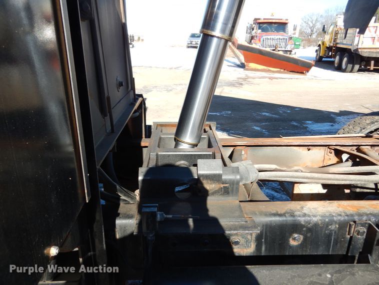 image for item JK9829 2010 International WorkStar 7600  dump truck