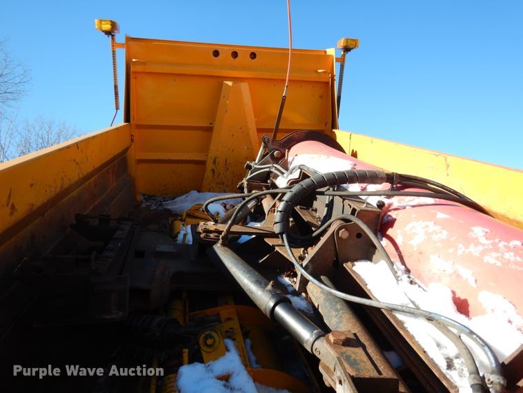 image for item JK9829 2010 International WorkStar 7600  dump truck