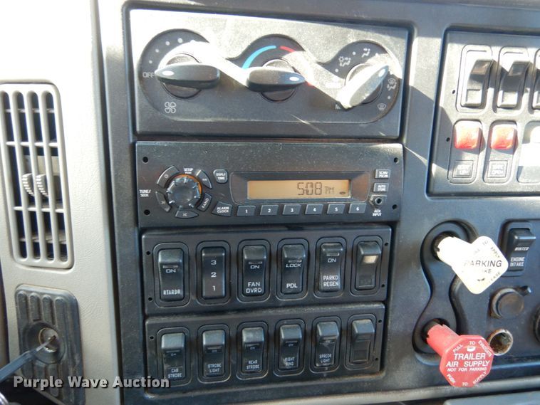 image for item JK9829 2010 International WorkStar 7600  dump truck