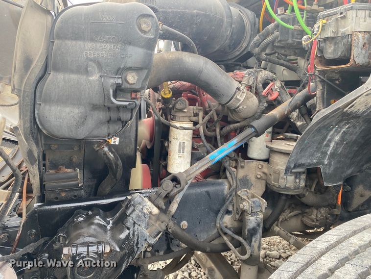 image for item JN9156 2009 Ford F750 Super Duty XL  Crew Cab utility / service truck