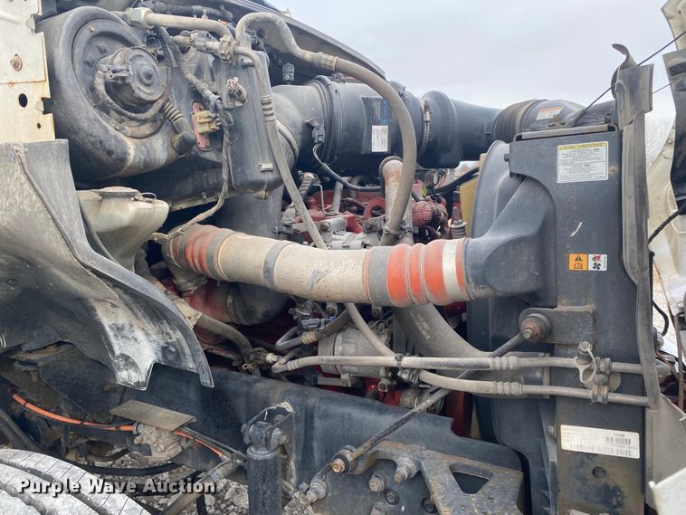 image for item JN9156 2009 Ford F750 Super Duty XL  Crew Cab utility / service truck