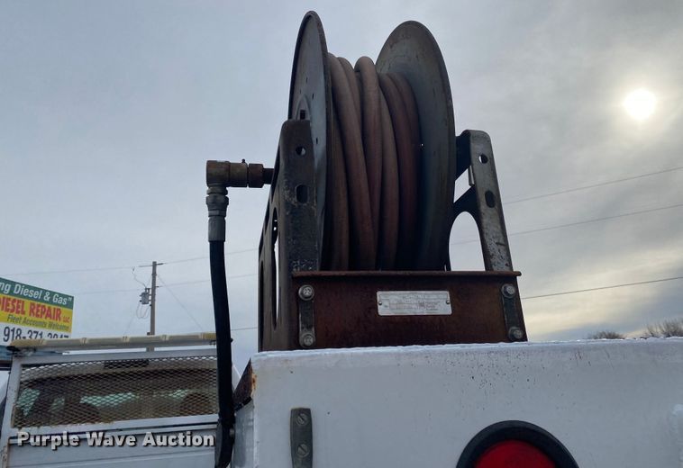 image for item JN9156 2009 Ford F750 Super Duty XL  Crew Cab utility / service truck