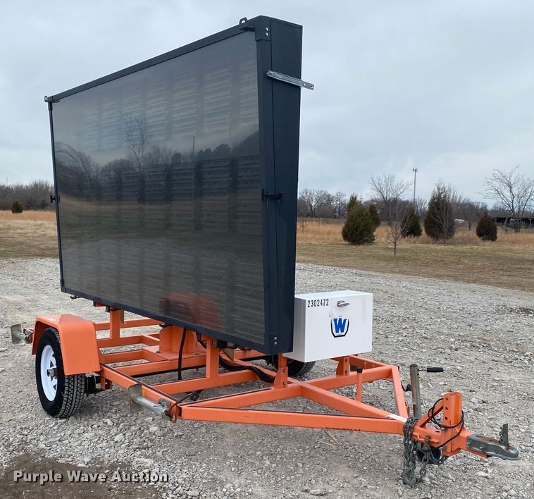 image for item JN9157 2011 Wanco WTLMB  message board trailer