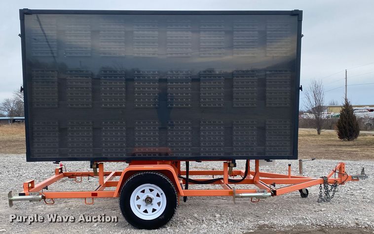 image for item JN9157 2011 Wanco WTLMB  message board trailer